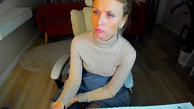 Elizabe th online show from 03-07-25, 04:24