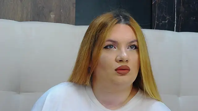 Snapshot of MelanieBrownn chatting on 11-12-25, 03:49 MelanieBrownn online show from 11-12-25, 03:49