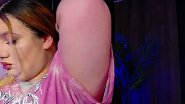 Snapshot of MelanieBrownn chatting on 02-18-26, 07:17 MelanieBrownn online show from 02-18-26, 07:17