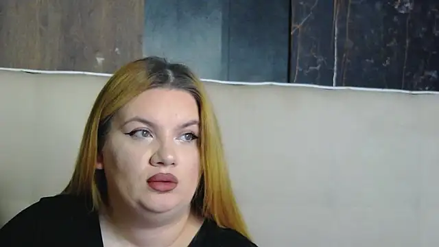 Snapshot of MelanieBrownn chatting on 12-22-25, 07:08 MelanieBrownn online show from 12-22-25, 07:08