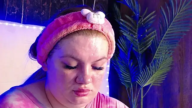 MelanieBrownn online show from 04-15-26, 04:40