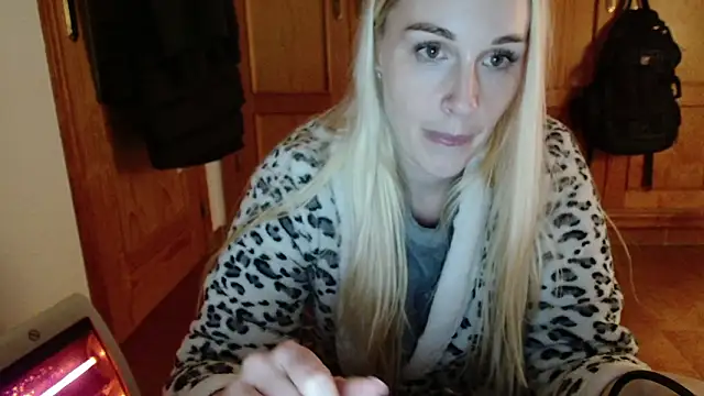 Snapshot of secretmuses chatting on 02-04-26, 10:38 secretmuses online show from 02-04-26, 10:38