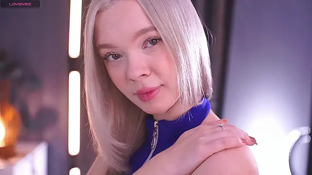  AlinaBailey online show from 11-28-25, 08:25