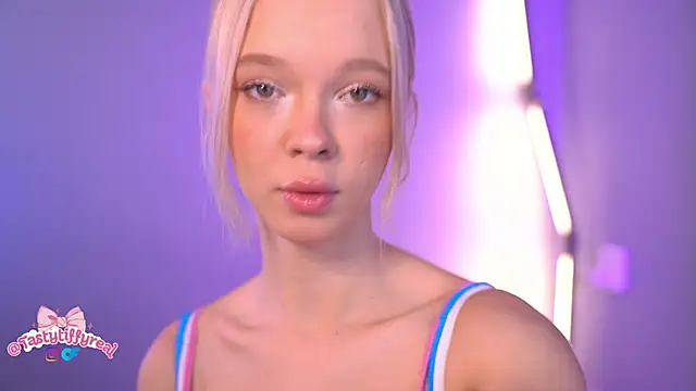  AlinaBailey online show from 05-11-26, 08:16