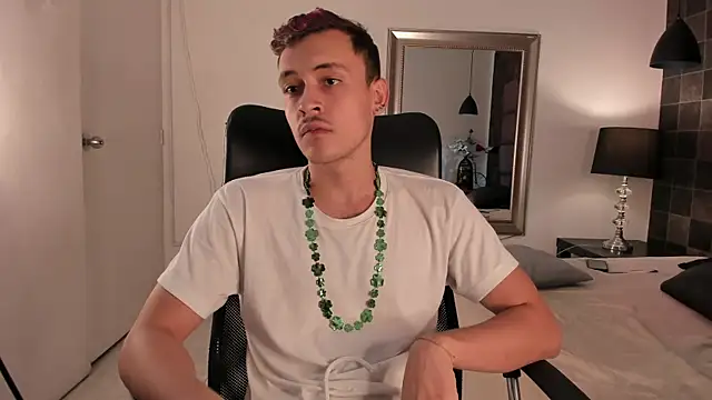 Desmon Clark online show from 03-18-25, 12:19