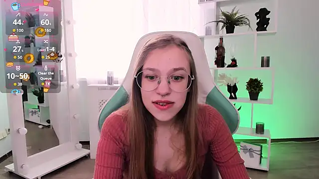 LayriantaVee online show from 03-23-26, 07:19