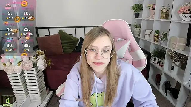 LayriantaVee online show from 03-24-26, 07:08