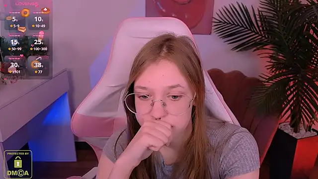 LayriantaVee online show from 03-16-25, 01:27