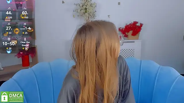 LayriantaVee online show from 09-27-25, 06:19