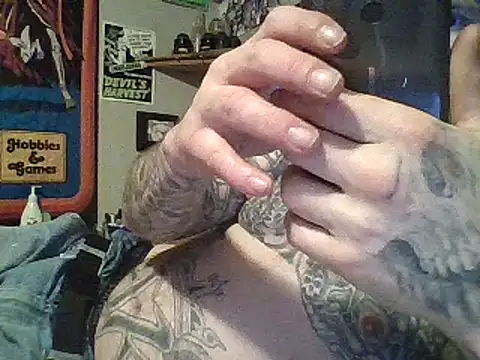 Snapshot of clitstitsandbongrips chatting on 02-17-25, 03:58 clitstitsandbongrips online show from 02-17-25, 03:58