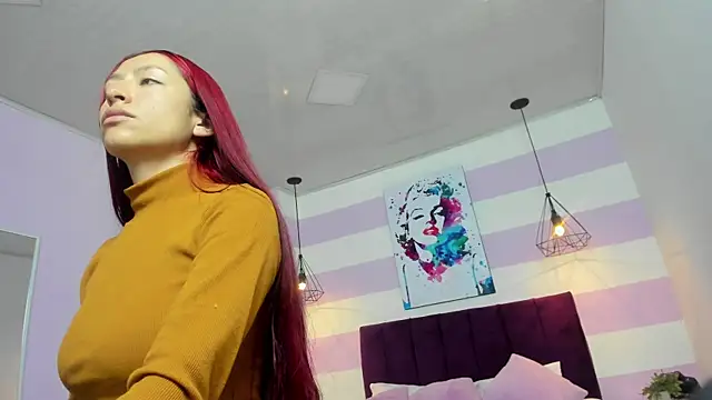 Scarlett  bell online show from 11-05-25, 01:25