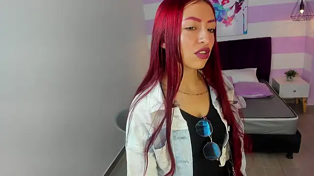 Scarlett  bell online show from 02-05-26, 01:18