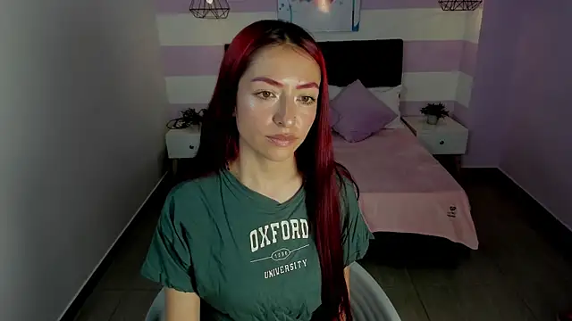 Scarlett  bell online show from 11-18-25, 02:31