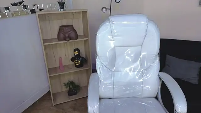 Eliie Ruizz online show from 12-02-25, 08:21