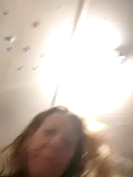 bettyboop828 online show from 12-03-24, 05:49