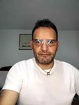 RogueTraveler online show from 02-02-25, 02:17