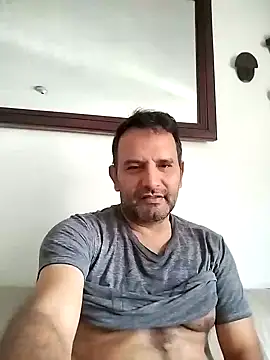 RogueTraveler online show from 01-13-25, 02:53