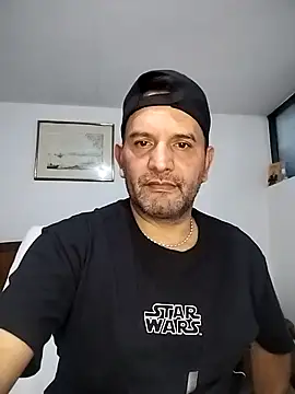 RogueTraveler online show from 11-13-25, 03:32