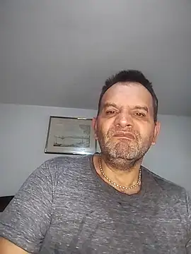 RogueTraveler online show from 10-11-25, 03:51