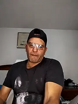 RogueTraveler online show from 10-21-25, 04:01