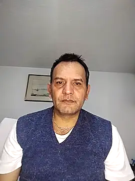 RogueTraveler online show from 10-28-25, 03:07