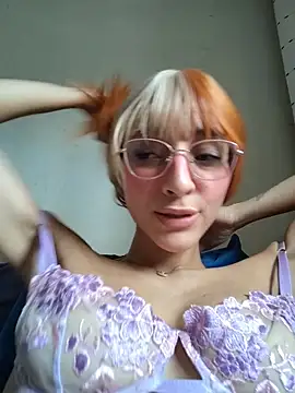 Snapshot of Dani_pegin chatting on 05-11-26, 02:45 Dani pegin online show from 05-11-26, 02:45
