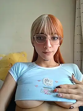 Snapshot of Dani_pegin chatting on 06-25-26, 12:54 Dani pegin online show from 06-25-26, 12:54