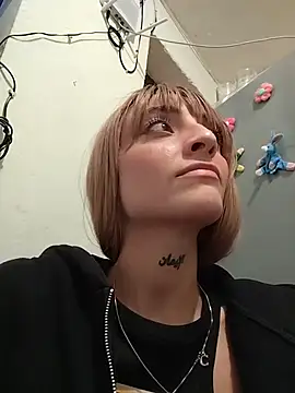 Dani pegin online show from 12-17-25, 01:10