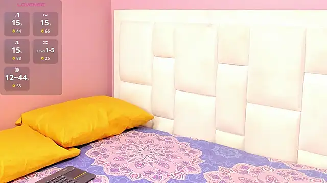 ZaritaLenon online show from 10-04-25, 08:43