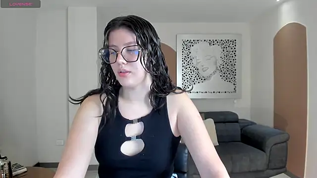 AmberFarrell online show from 06-04-26, 08:57