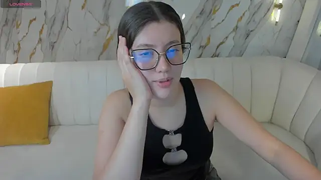 Snapshot of AmberFarrell chatting on 07-03-26, 08:37 AmberFarrell online show from 07-03-26, 08:37