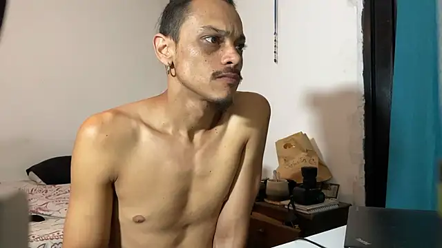 Snapshot of villanocat chatting on 01-31-25, 03:20 villanocat online show from 01-31-25, 03:20