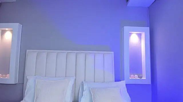 HannaPaola online show from 10-17-25, 10:44