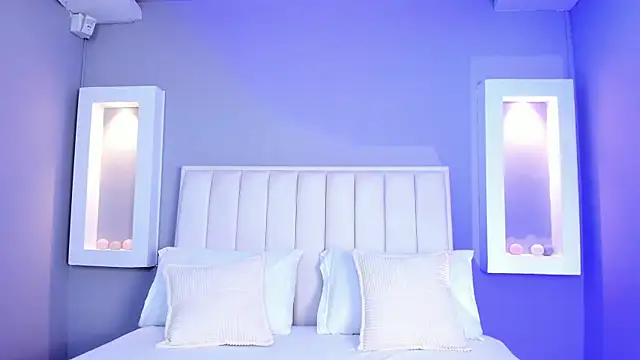 HannaPaola online show from 10-23-25, 10:41