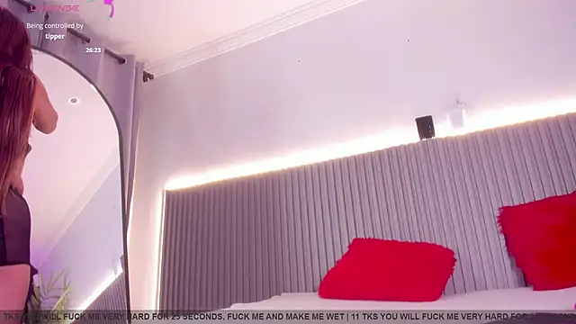 valentina lux online show from 03-27-26, 07:37