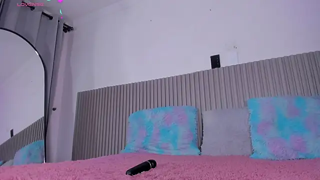 valentina lux online show from 05-02-26, 07:19