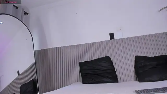 valentina lux online show from 04-20-26, 07:26