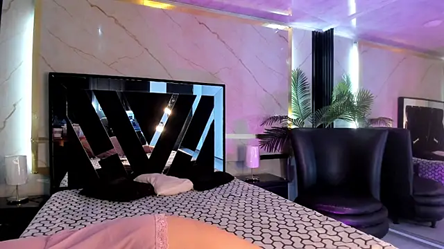 Eli Sanders online show from 12-04-25, 02:43