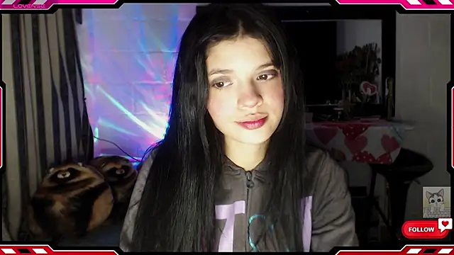 Sarahgin online show from 10-24-25, 08:52