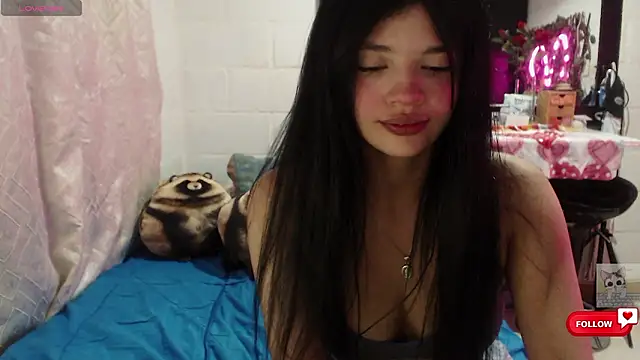 Snapshot of Sarahgin chatting on 03-06-26, 10:21 Sarahgin online show from 03-06-26, 10:21