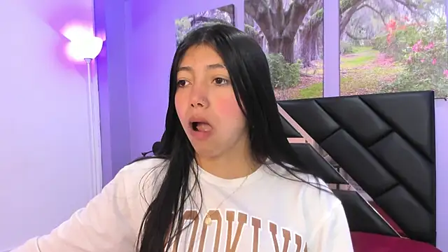 Snapshot of KimberlyVillaLobos chatting on 09-30-25, 01:39 KimberlyVillaLobos online show from 09-30-25, 01:39