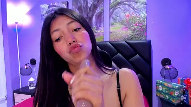 KimberlyVillaLobos online show from 12-17-25, 11:37