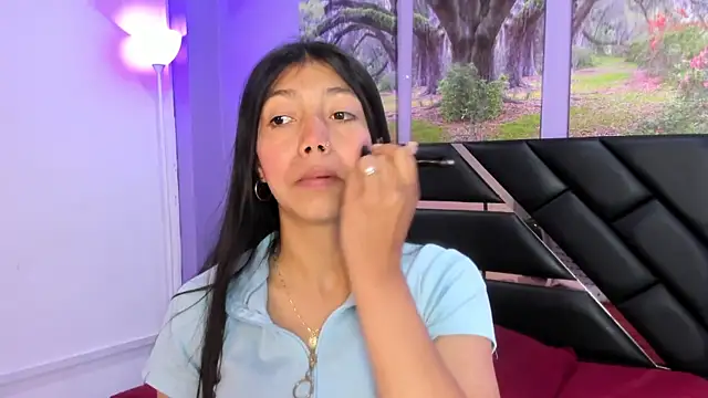 Snapshot of KimberlyVillaLobos chatting on 10-01-25, 11:58 KimberlyVillaLobos online show from 10-01-25, 11:58