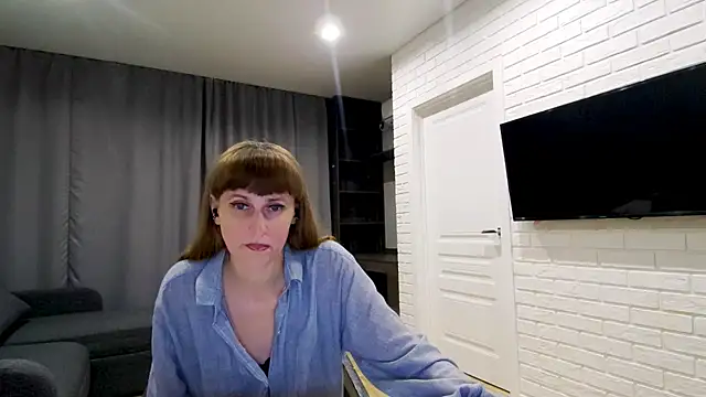 Daniella Lorente online show from 05-13-26, 10:39