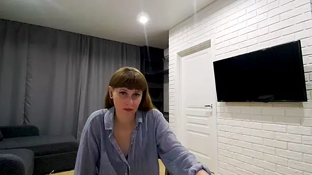 Daniella Lorente online show from 05-14-26, 09:45