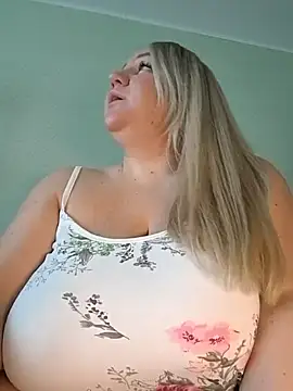 Anna Curvy online show from 10-24-25, 02:32