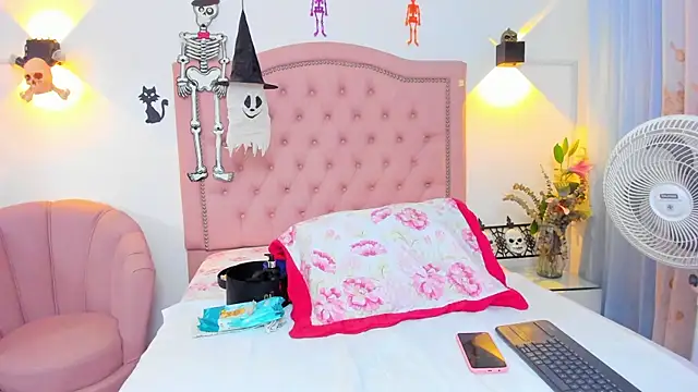 JulieeHabubu online show from 10-25-25, 03:49