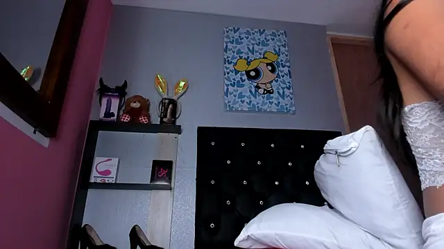Snapshot of skinnycollins1 chatting on 02-12-25, 02:24 skinnycollins1 online show from 02-12-25, 02:24