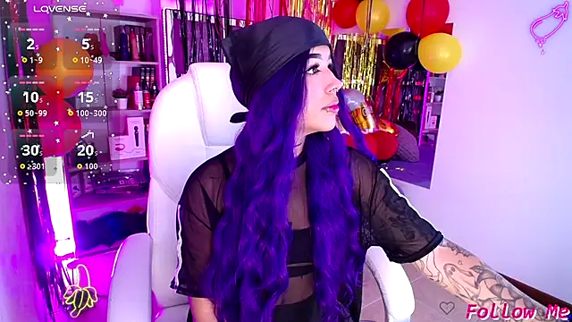 AliceWalker 11 online show from 09-27-25, 08:04