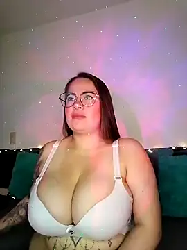 soofy   online show from 05-24-26, 04:56